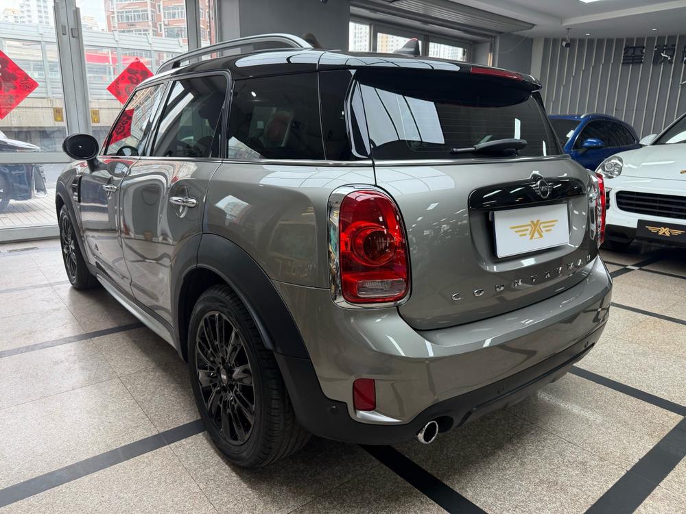 MINI MINI COUNTRYMAN