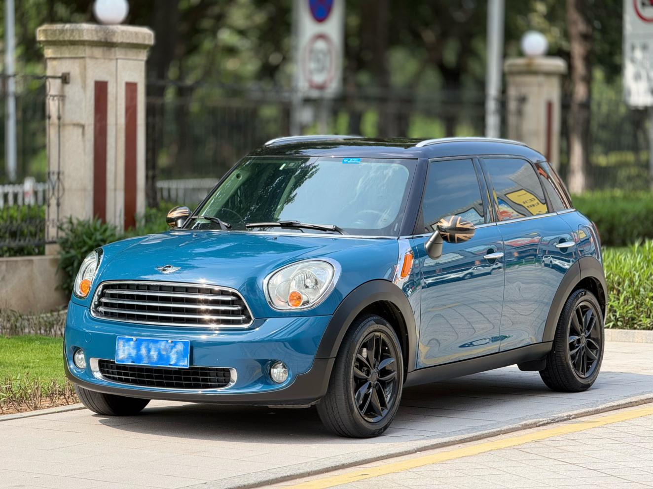 MINI MINI COUNTRYMAN