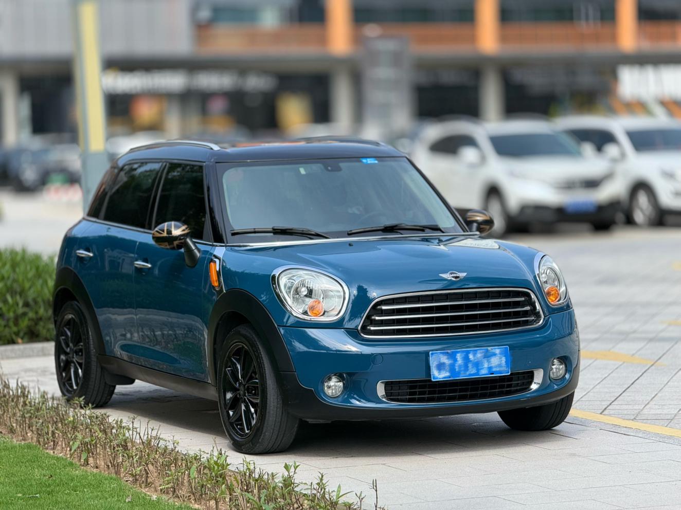 MINI MINI COUNTRYMAN