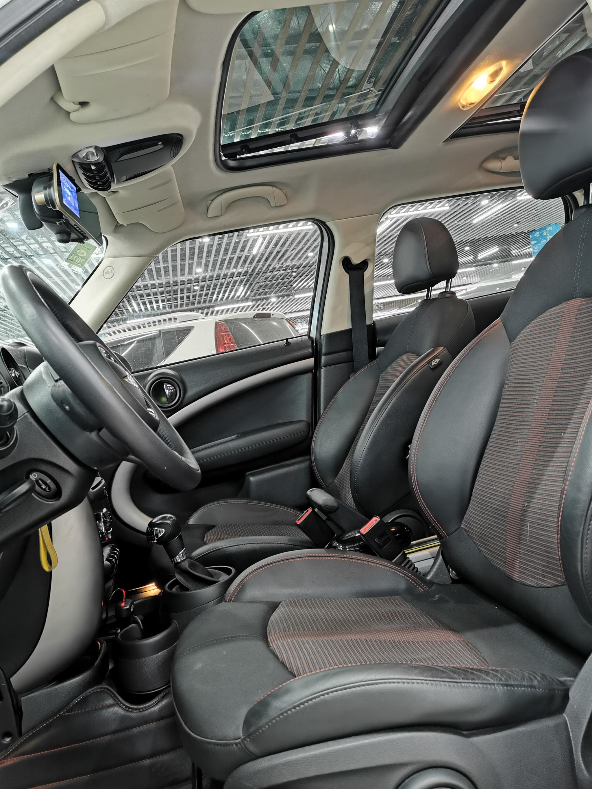 MINI MINI COUNTRYMAN