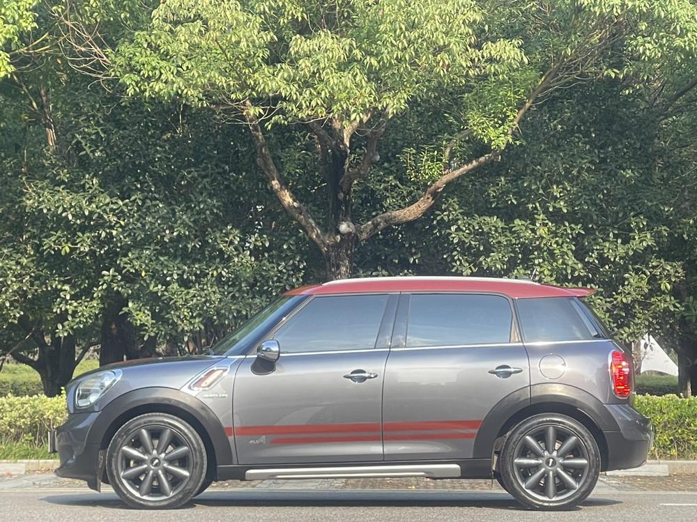 MINI MINI COUNTRYMAN