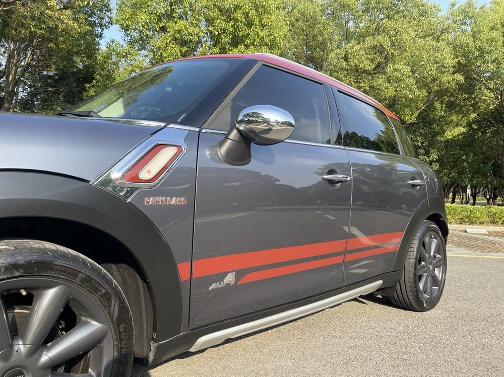 MINI MINI COUNTRYMAN