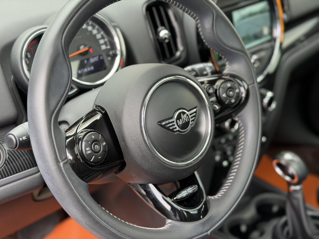 MINI MINI COUNTRYMAN