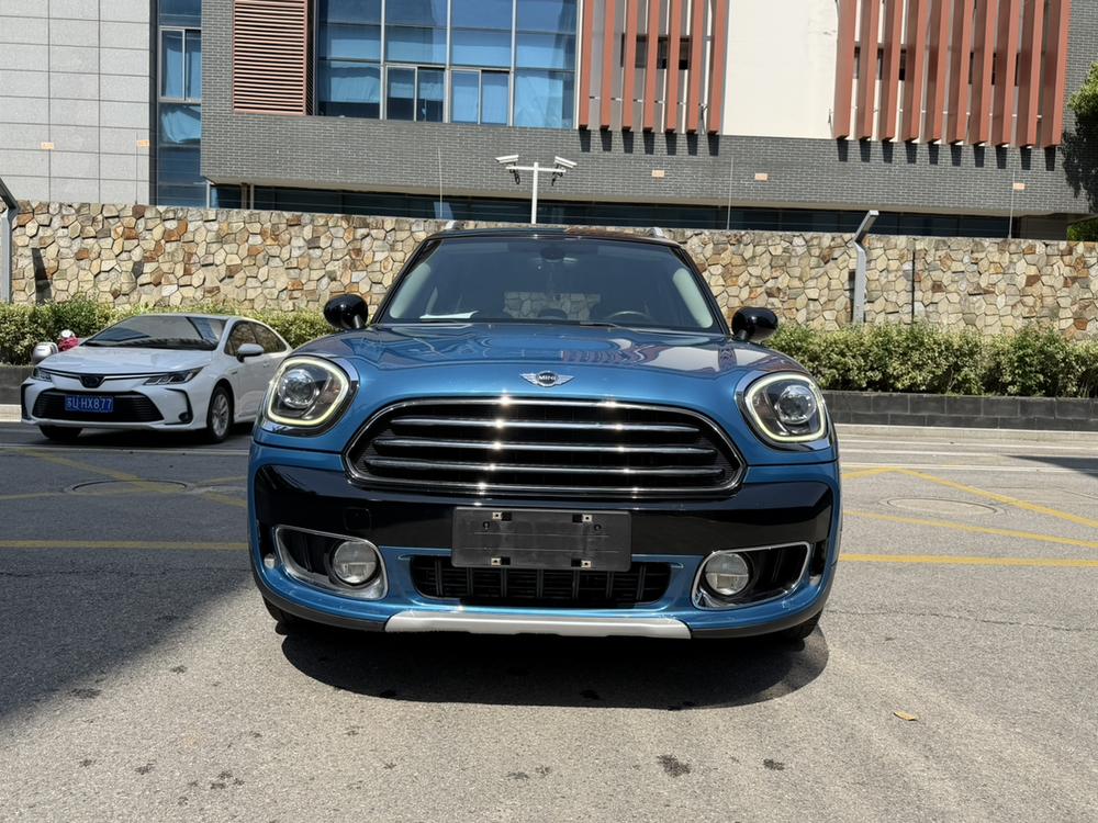 MINI MINI COUNTRYMAN
