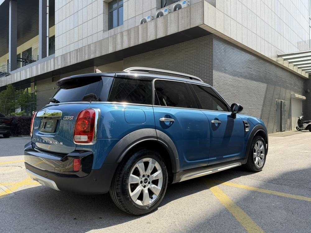 MINI MINI COUNTRYMAN