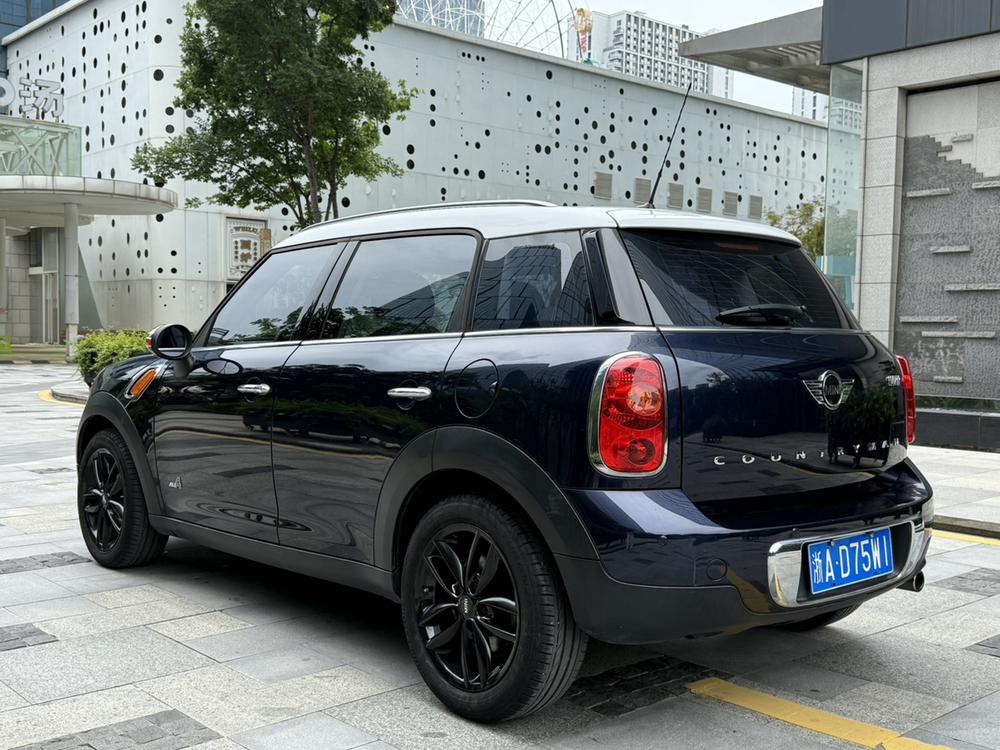 MINI MINI COUNTRYMAN