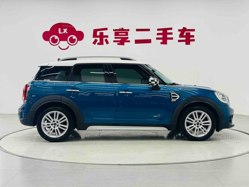 MINI MINI COUNTRYMAN