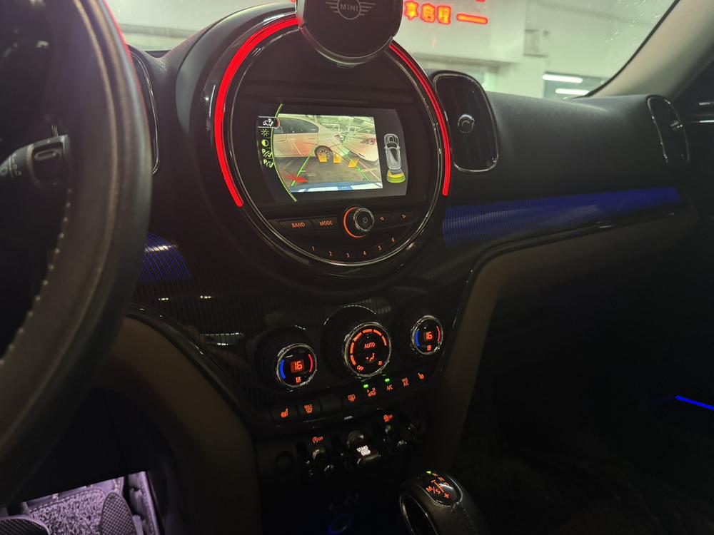 MINI MINI COUNTRYMAN