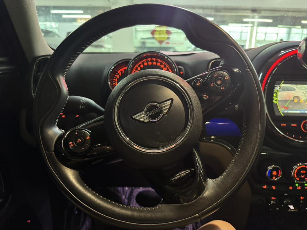 MINI MINI COUNTRYMAN