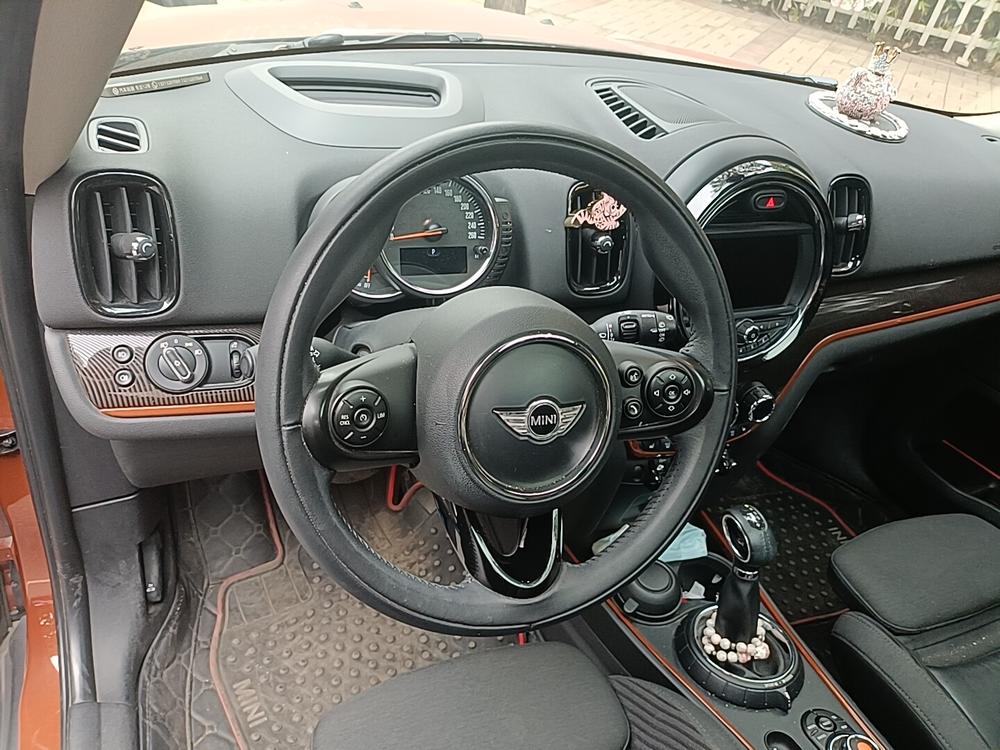 MINI MINI COUNTRYMAN