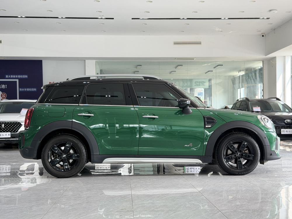 MINI MINI COUNTRYMAN