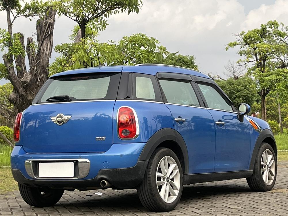 MINI MINI COUNTRYMAN