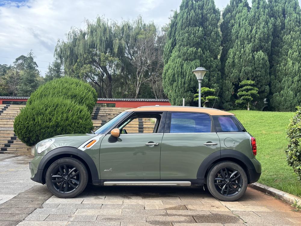 MINI MINI COUNTRYMAN