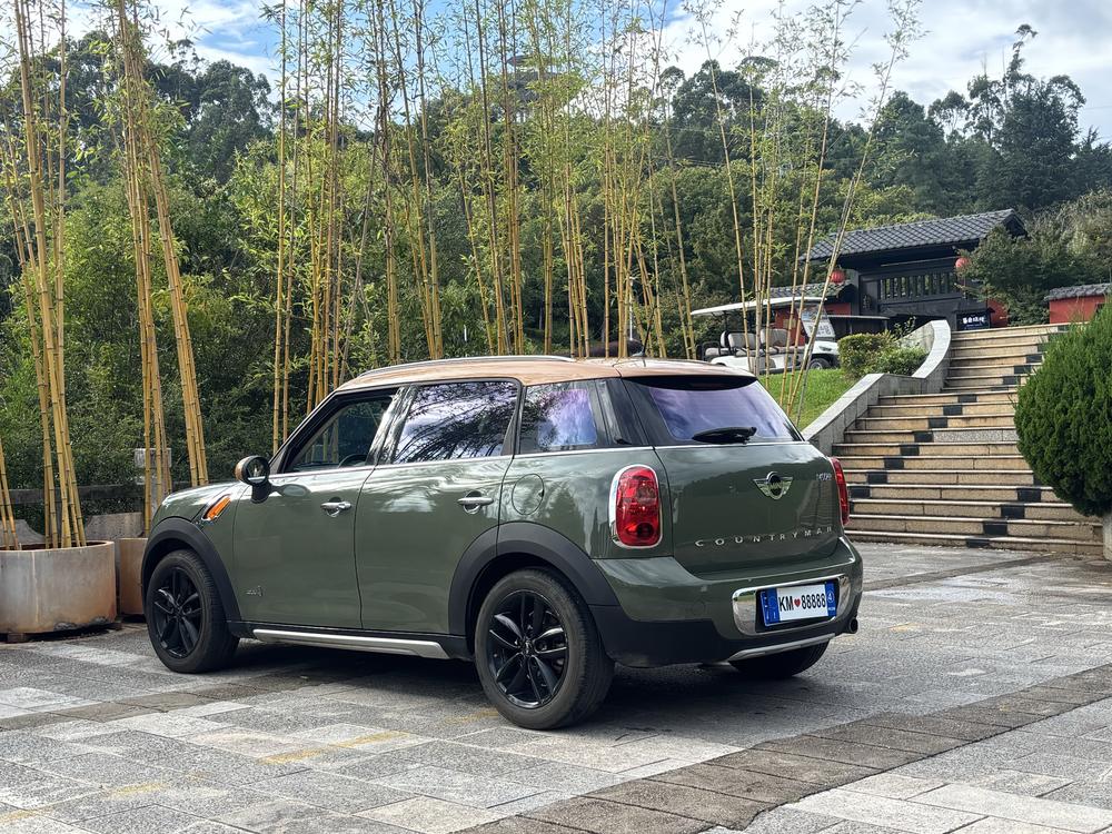 MINI MINI COUNTRYMAN