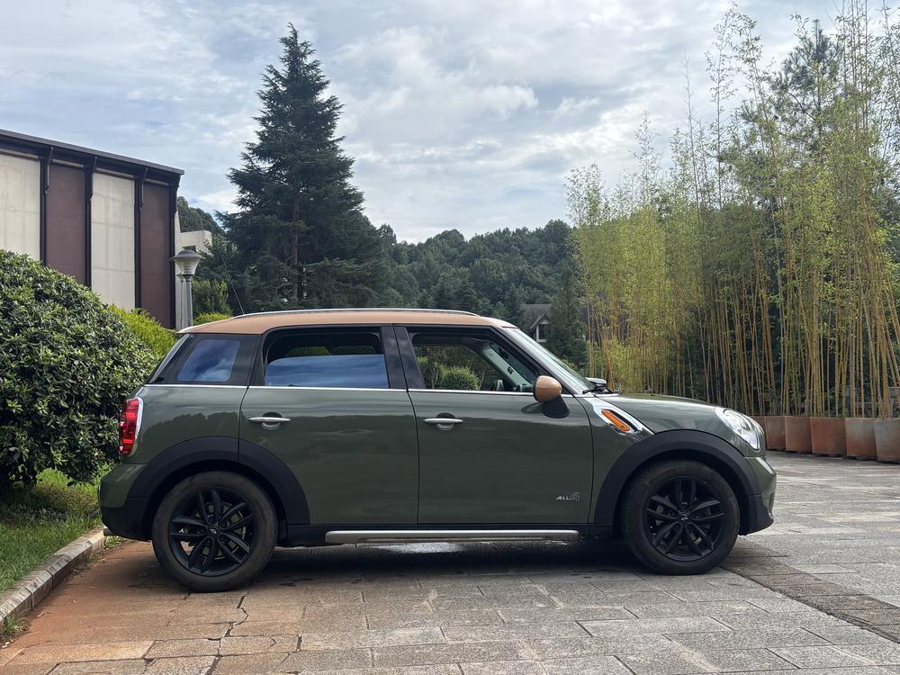 MINI MINI COUNTRYMAN