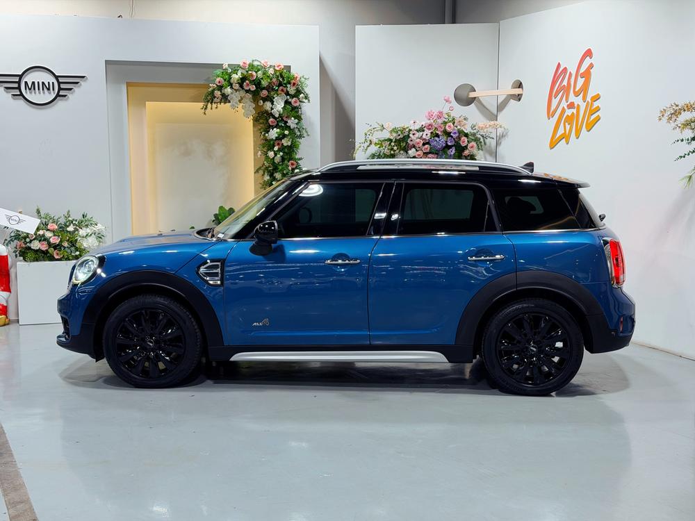 MINI MINI COUNTRYMAN