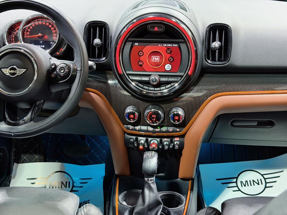 MINI MINI COUNTRYMAN