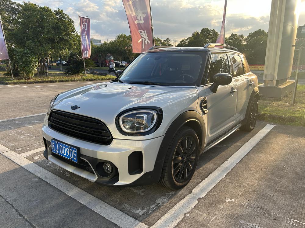 MINI MINI COUNTRYMAN