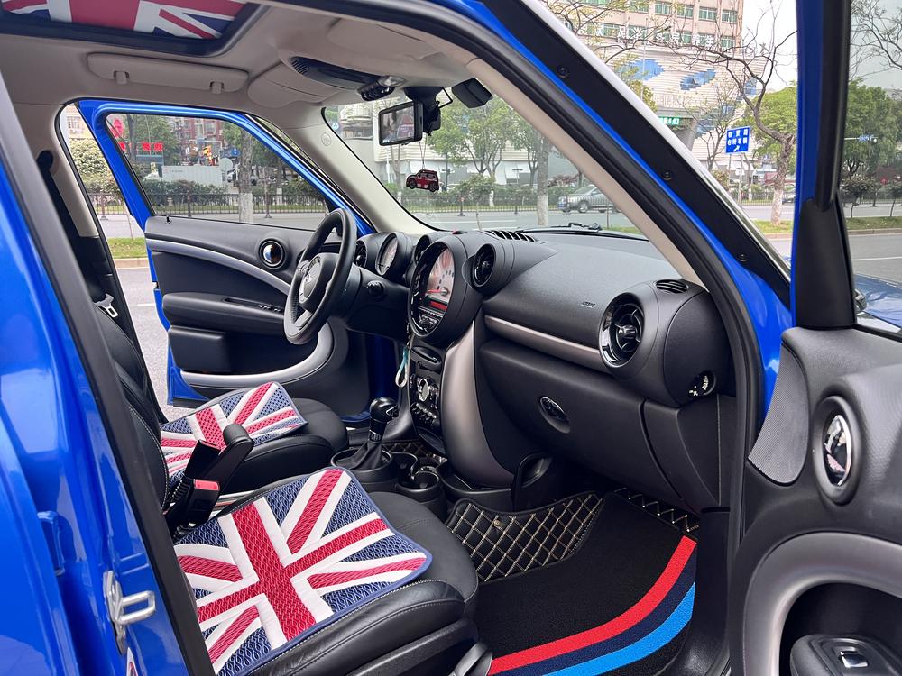 MINI MINI COUNTRYMAN
