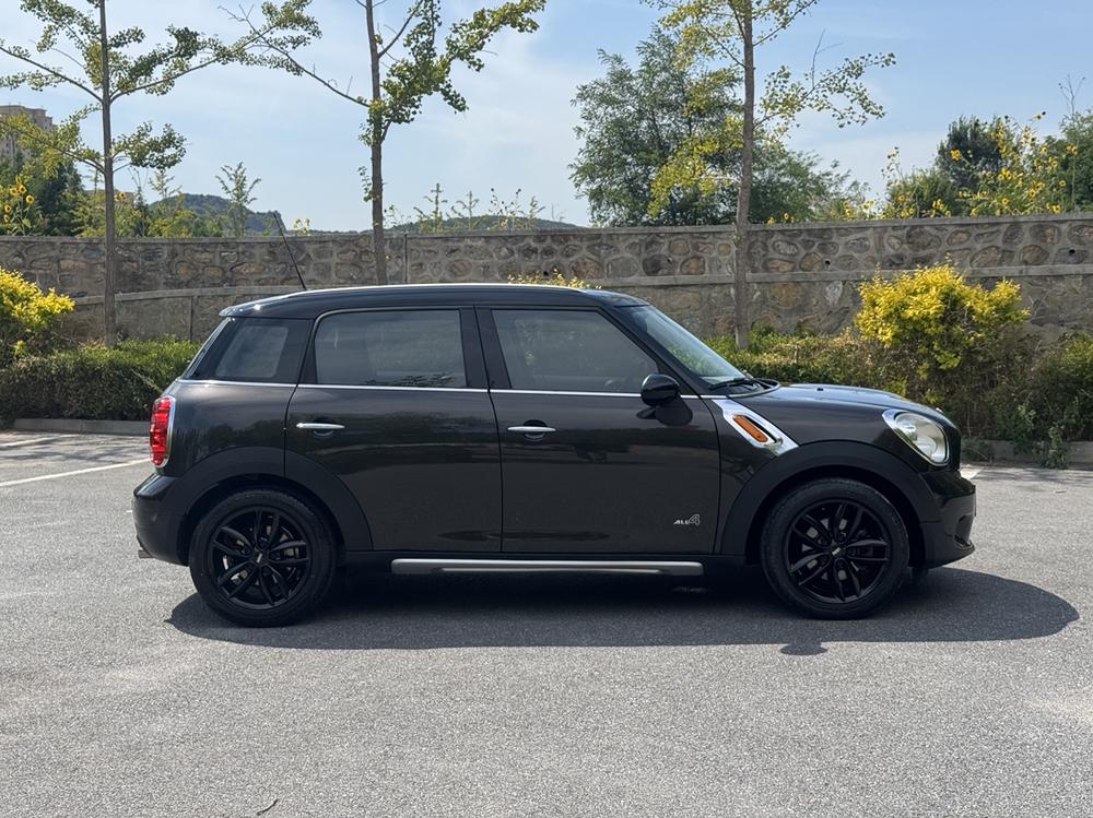 MINI MINI COUNTRYMAN