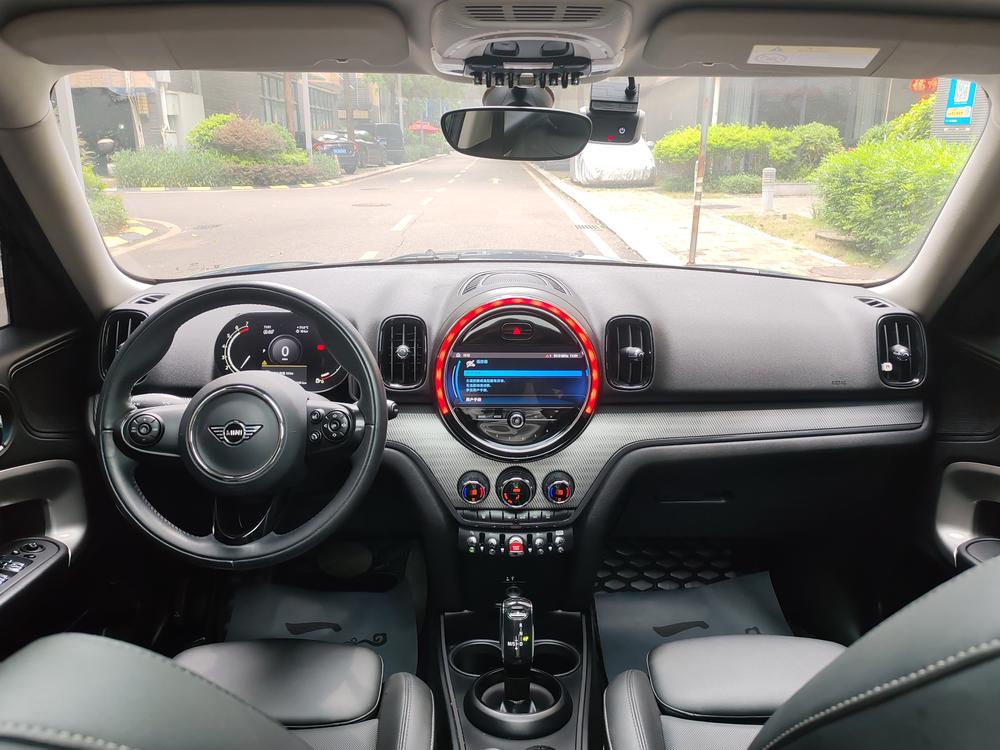 MINI MINI COUNTRYMAN