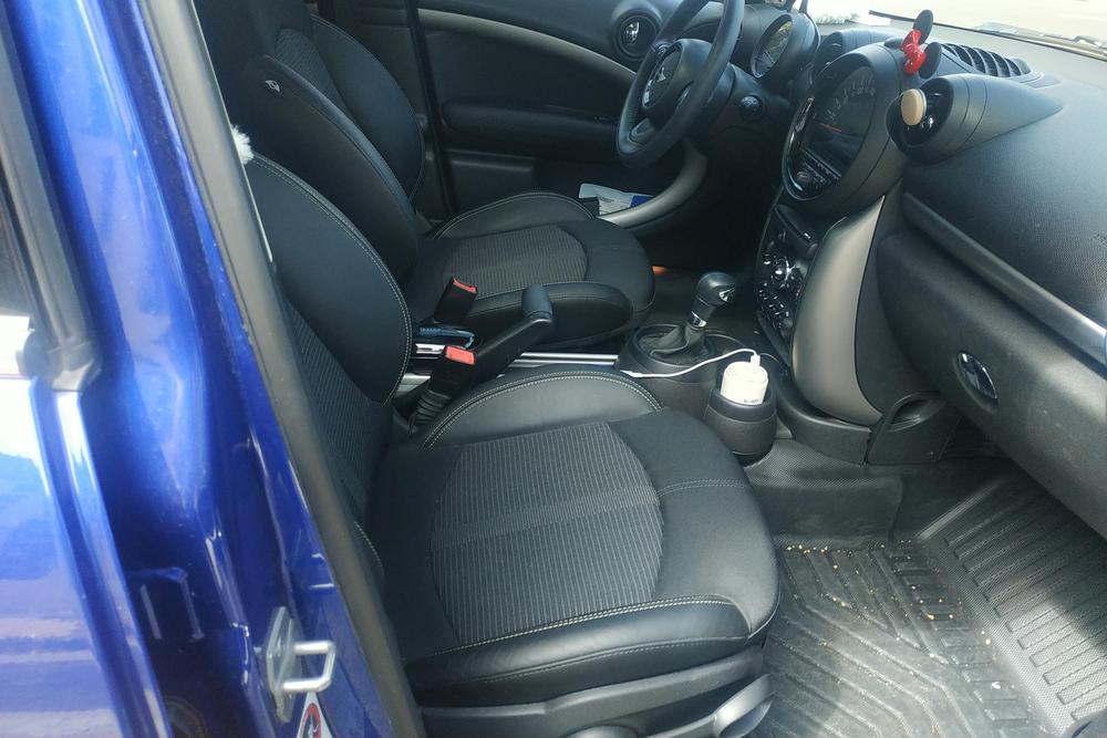 MINI MINI COUNTRYMAN