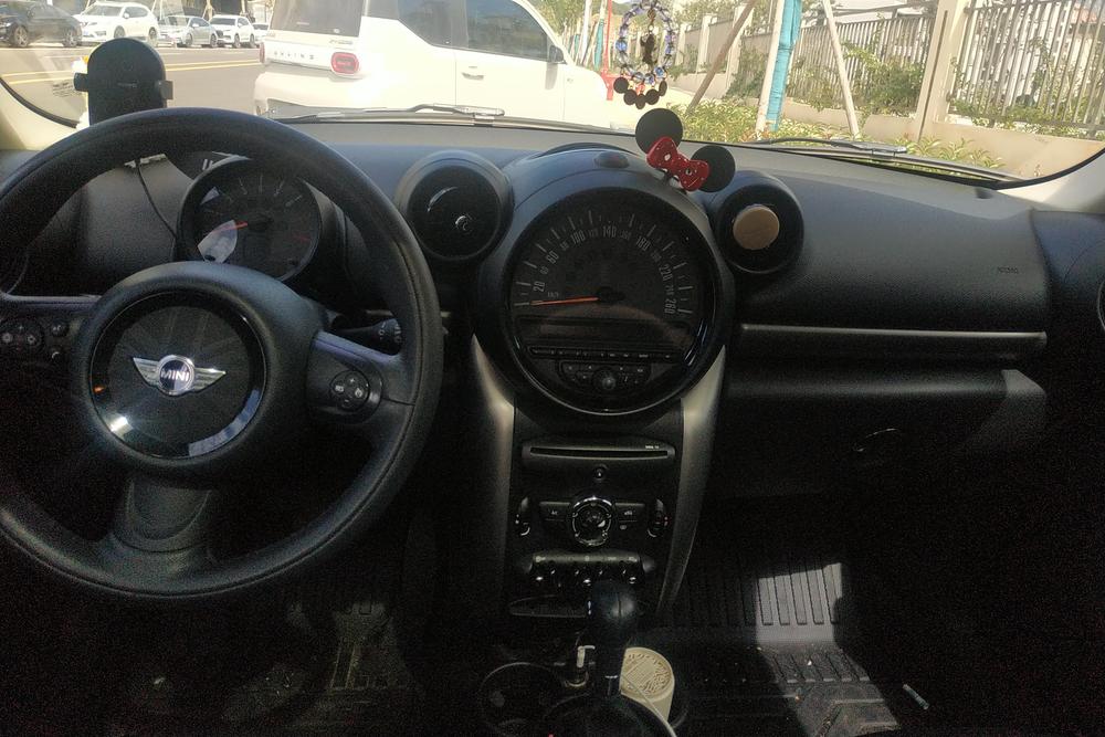 MINI MINI COUNTRYMAN