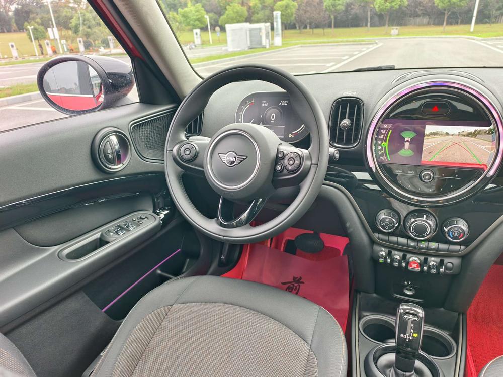 MINI MINI COUNTRYMAN
