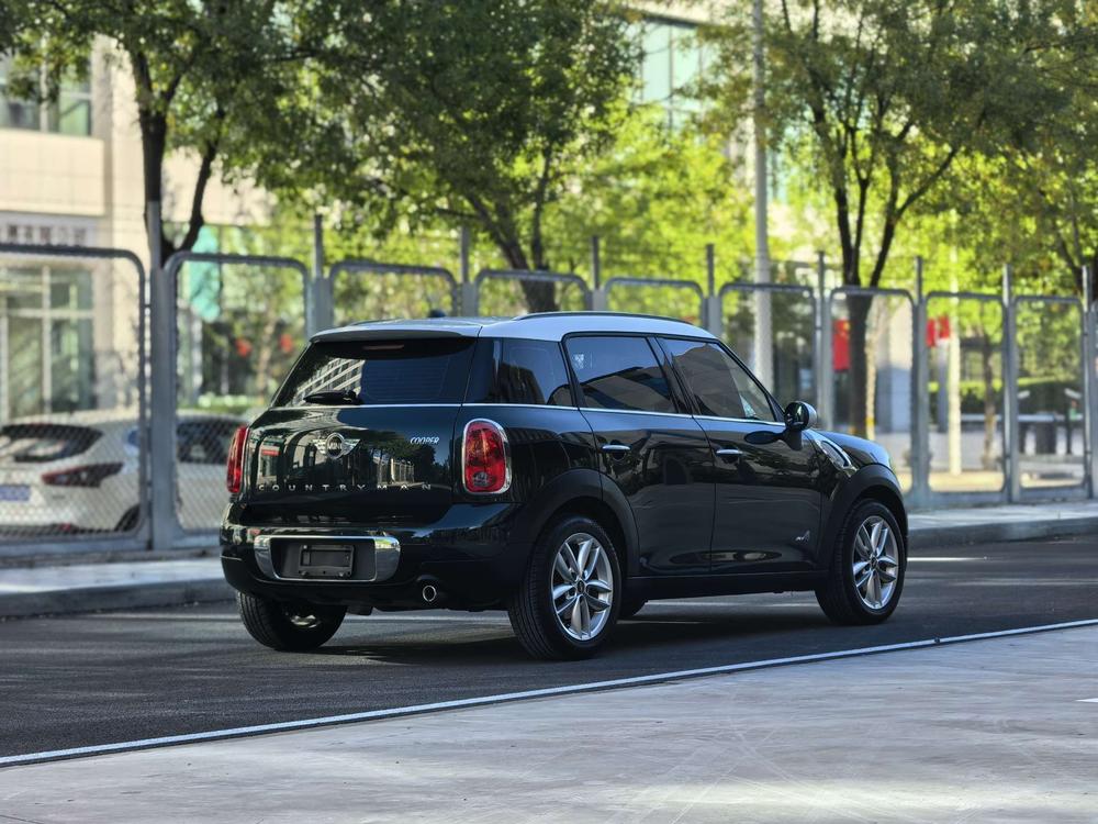 MINI MINI COUNTRYMAN