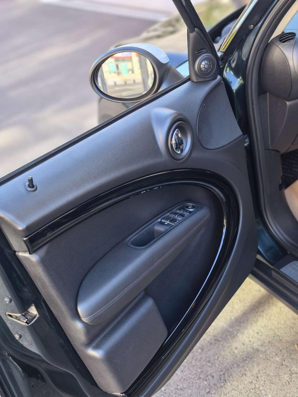 MINI MINI COUNTRYMAN