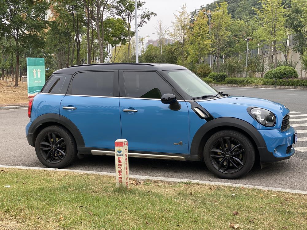 MINI MINI COUNTRYMAN