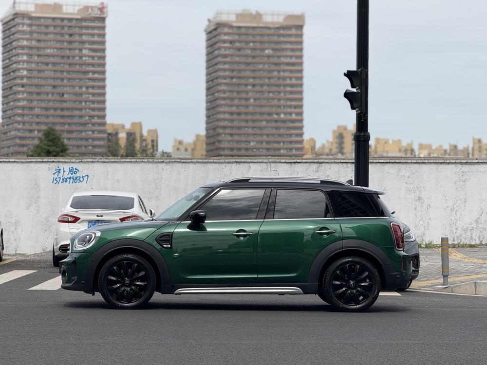 MINI MINI COUNTRYMAN