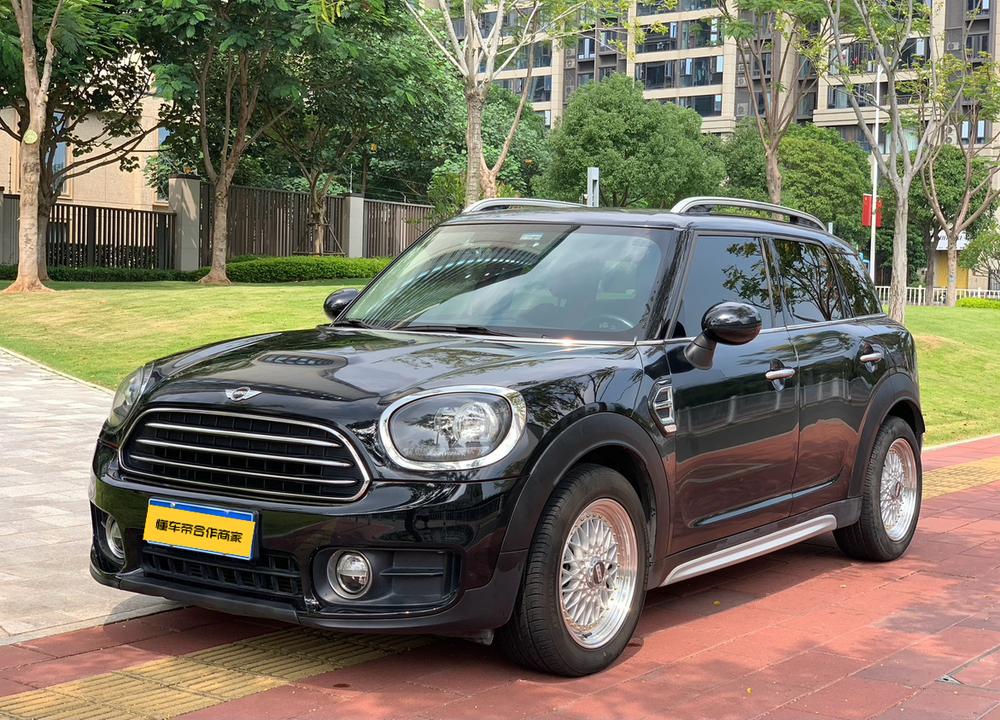 MINI MINI COUNTRYMAN