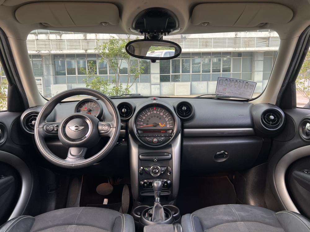 MINI MINI COUNTRYMAN