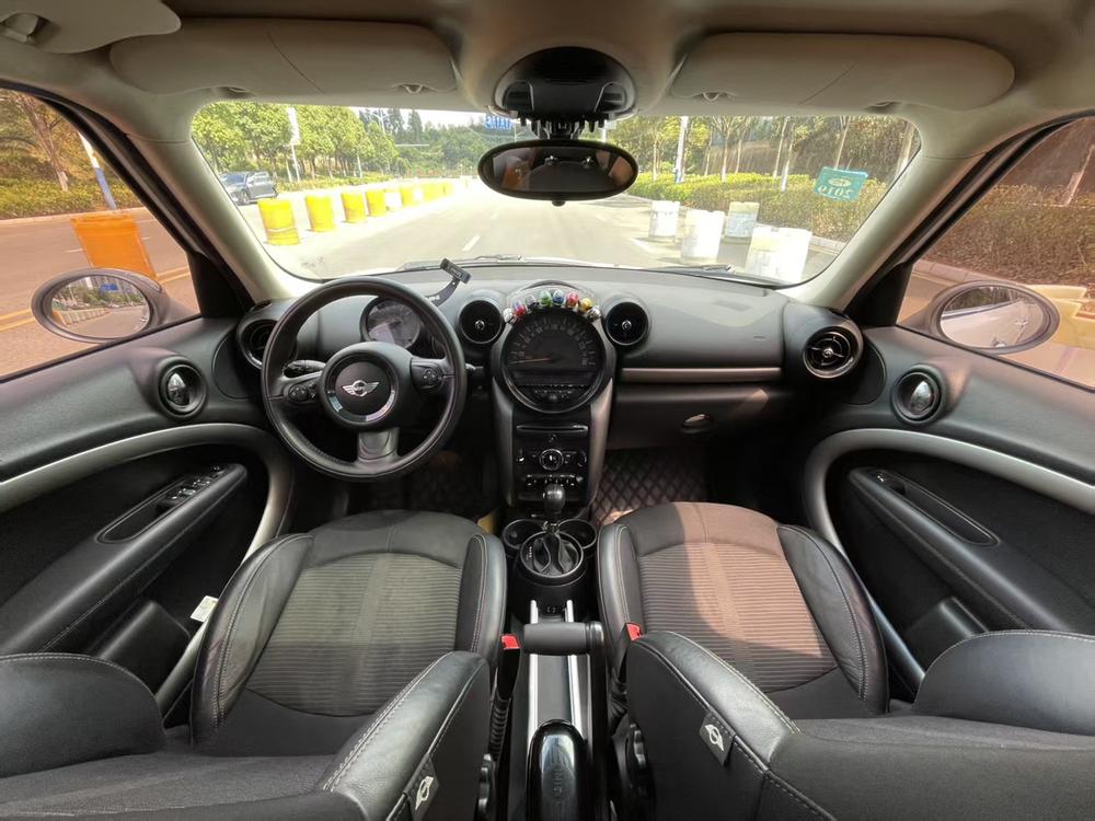 MINI MINI COUNTRYMAN