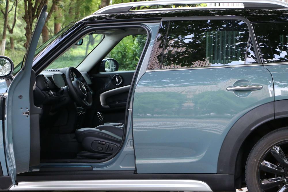 MINI MINI COUNTRYMAN