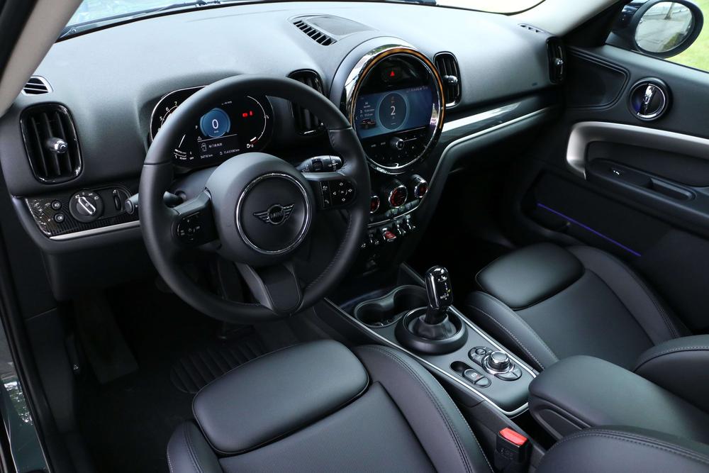 MINI MINI COUNTRYMAN