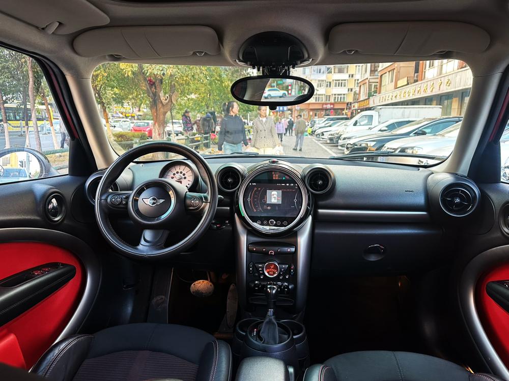 MINI MINI COUNTRYMAN