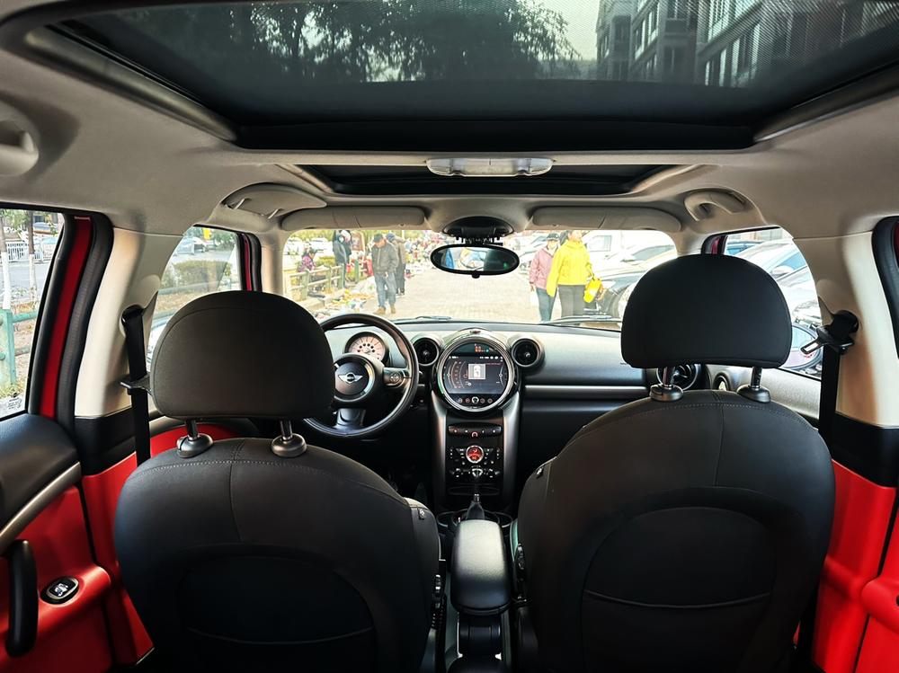 MINI MINI COUNTRYMAN