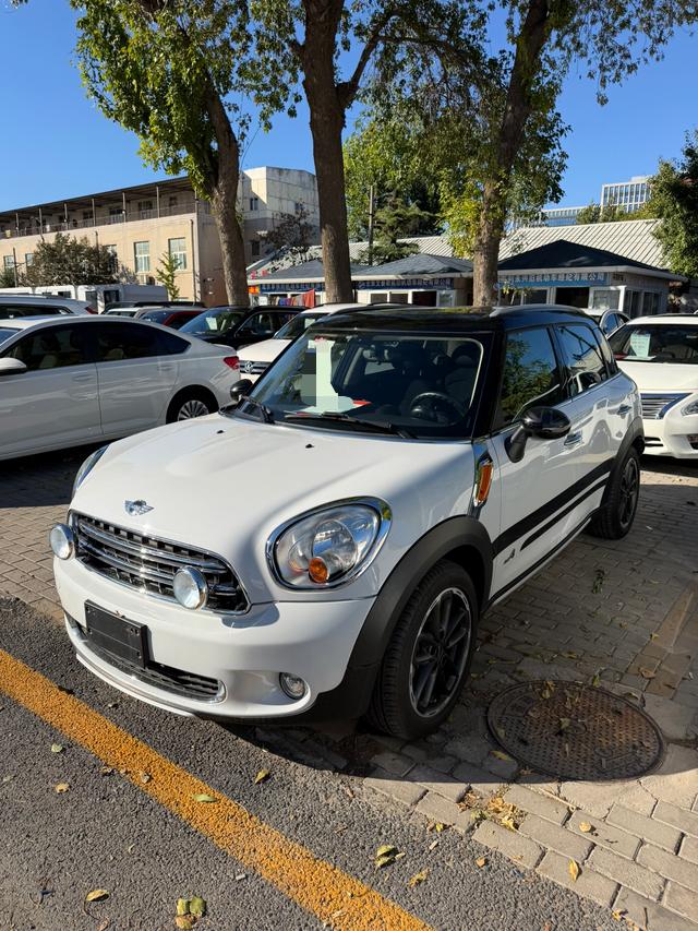 MINI MINI COUNTRYMAN