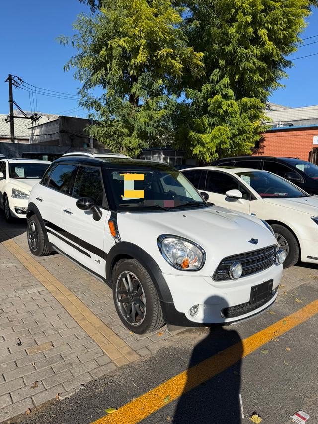 MINI MINI COUNTRYMAN