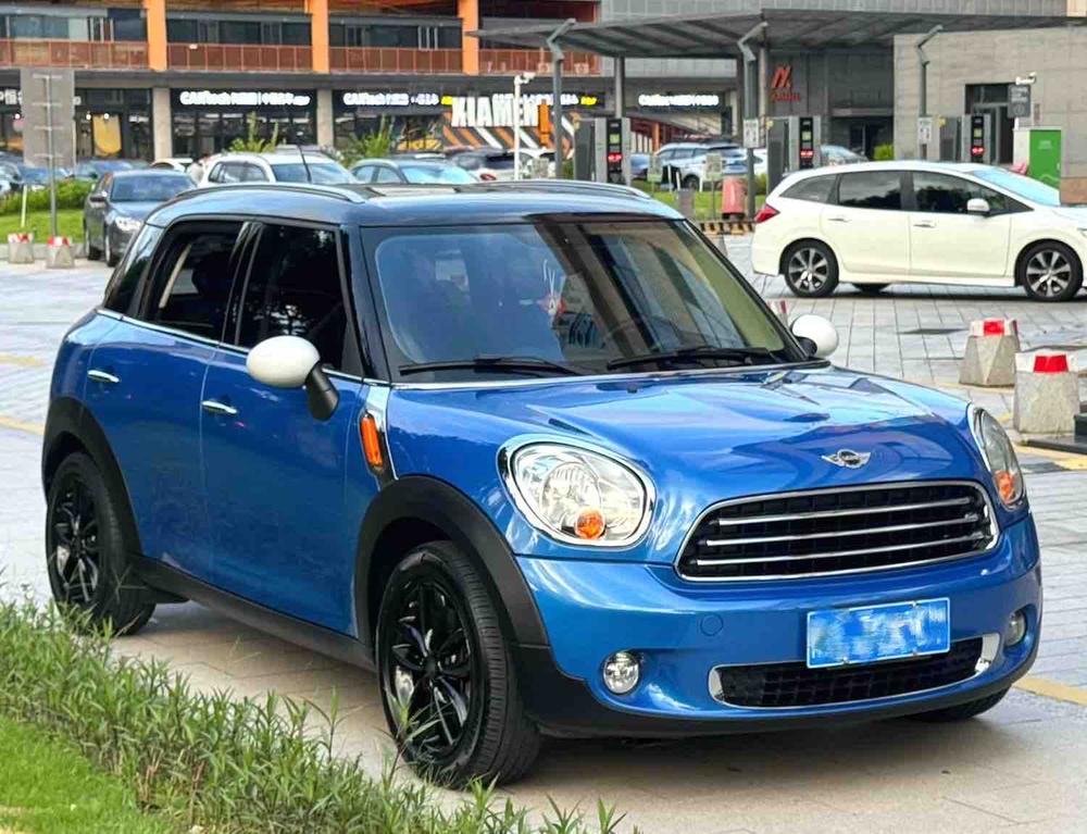 MINI MINI COUNTRYMAN