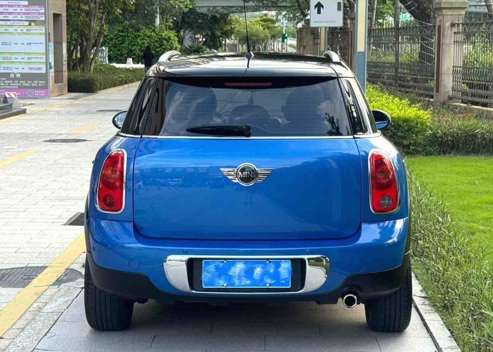 MINI MINI COUNTRYMAN