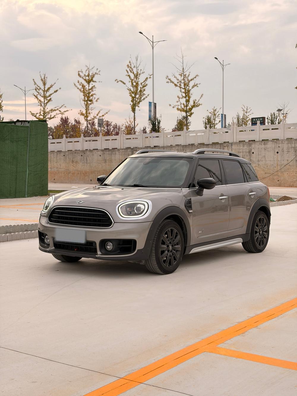 MINI MINI COUNTRYMAN