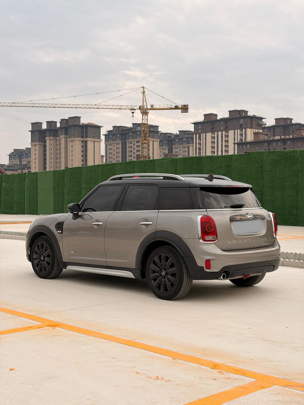MINI MINI COUNTRYMAN