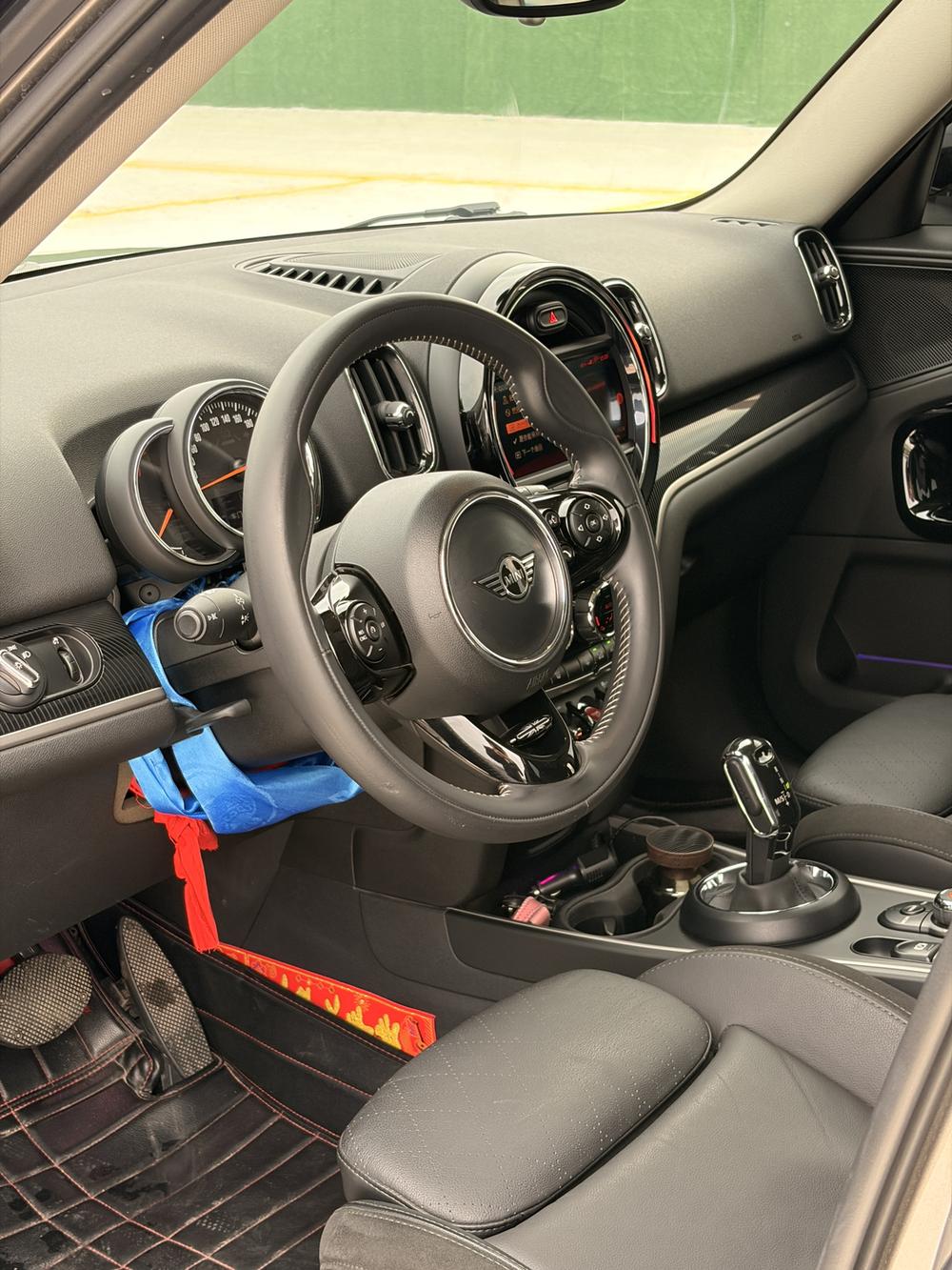 MINI MINI COUNTRYMAN