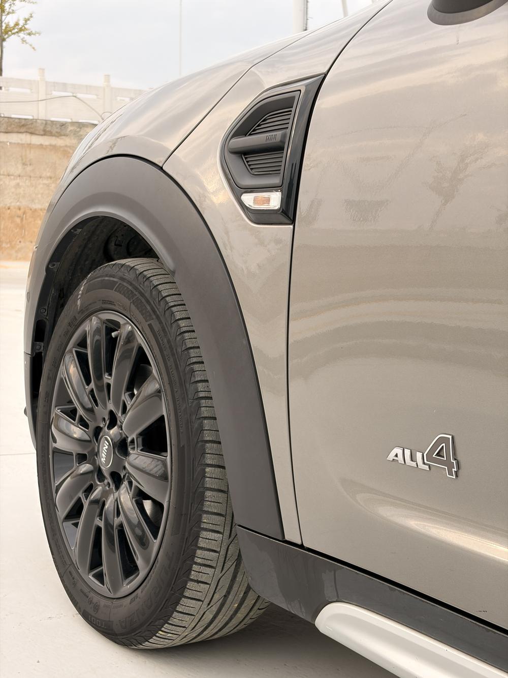 MINI MINI COUNTRYMAN