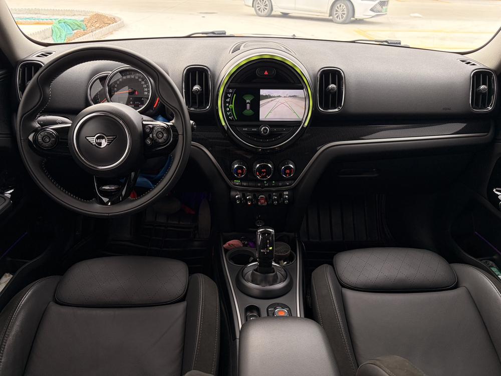 MINI MINI COUNTRYMAN