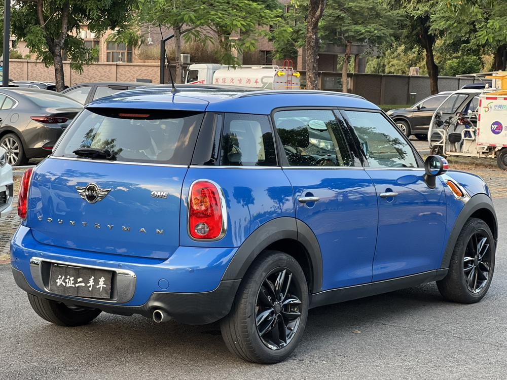 MINI MINI COUNTRYMAN