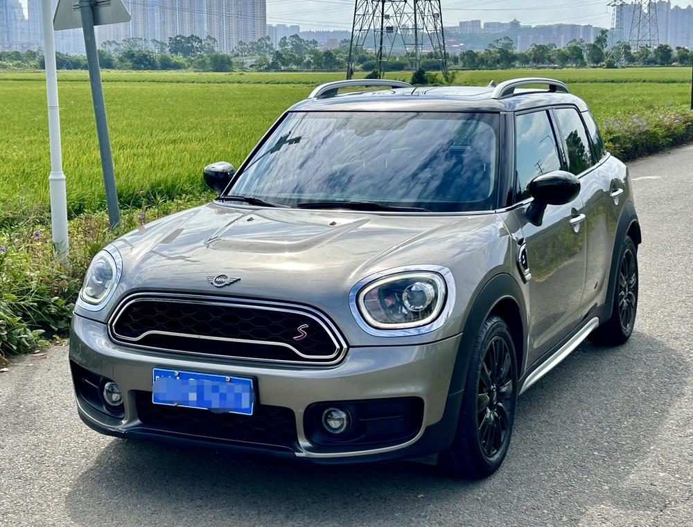 MINI MINI COUNTRYMAN